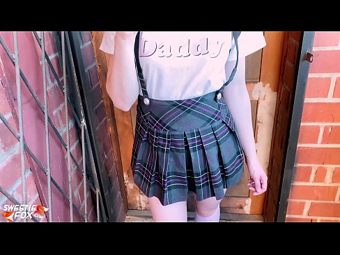 ❤️ Učenica duboko siše kurac i jebe umjesto nastave. ❤️❌ Seks video kod nas ️❤